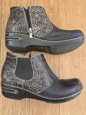 Spring Step L'Artise Chelsea Earthbank Black Floral Ankle Booties Side Zip EU 38